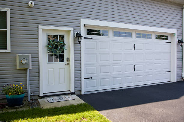 24/7 Emergency Garage Door Panel Replacement experts in Decatur, AR